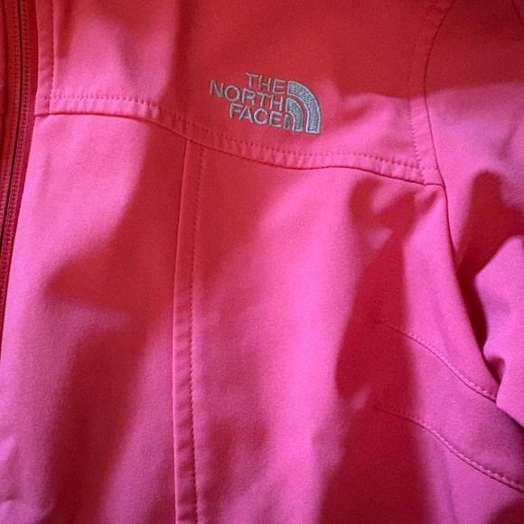 The North Face Women's Coral Utility Soft-Shell Jacket - Picture 2 of 6